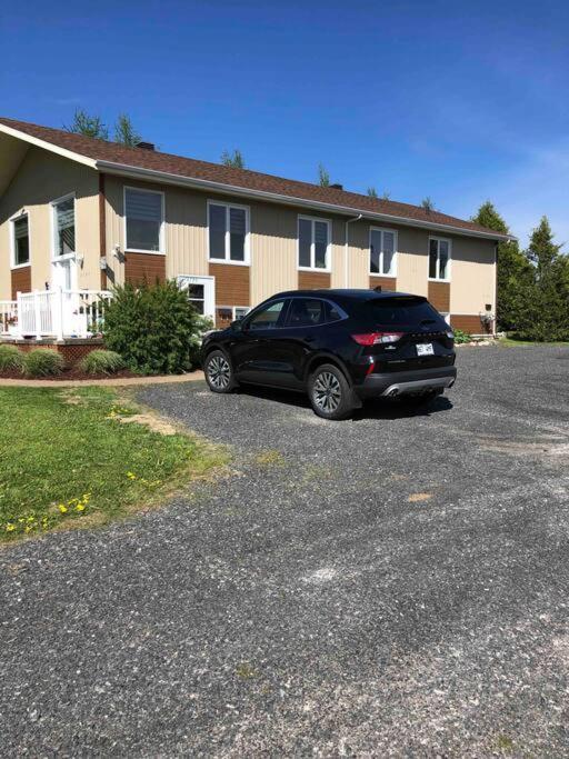 Aux Quatre Vents 4,5 Grand Logement Prive Lac-Mégantic Exteriör bild